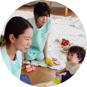 ベビチアさんが赤ちゃんと遊ぶ