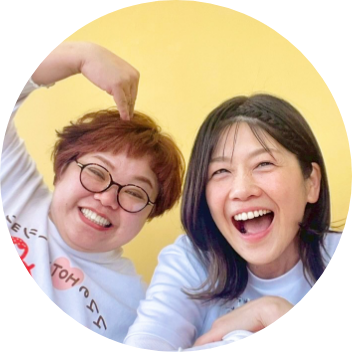 ママのHOTステーションの笑顔のスタッフ